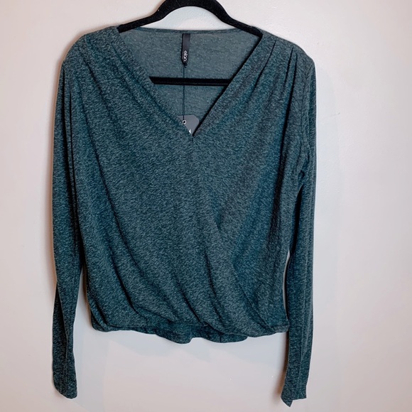 Elan Long Sleeve Faux Wrap Top NEW! - Picture 5 of 7